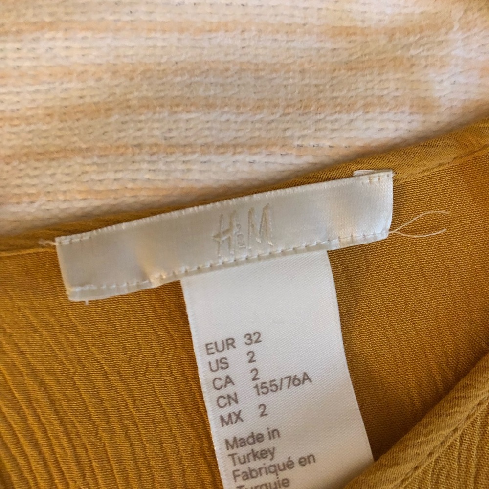 Long bell sleeved mustard top - Picture 3 of 4